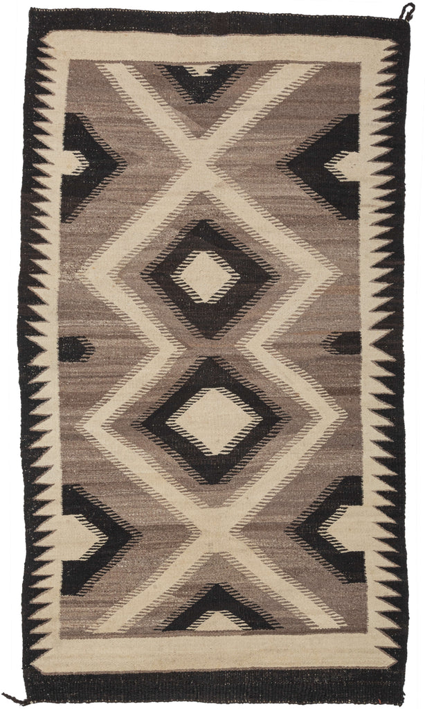 http://www.heirloombk.com/cdn/shop/products/AntiqueNavajoBlackWhitescatterkilim_full_1024x1024.jpg?v=1666206640