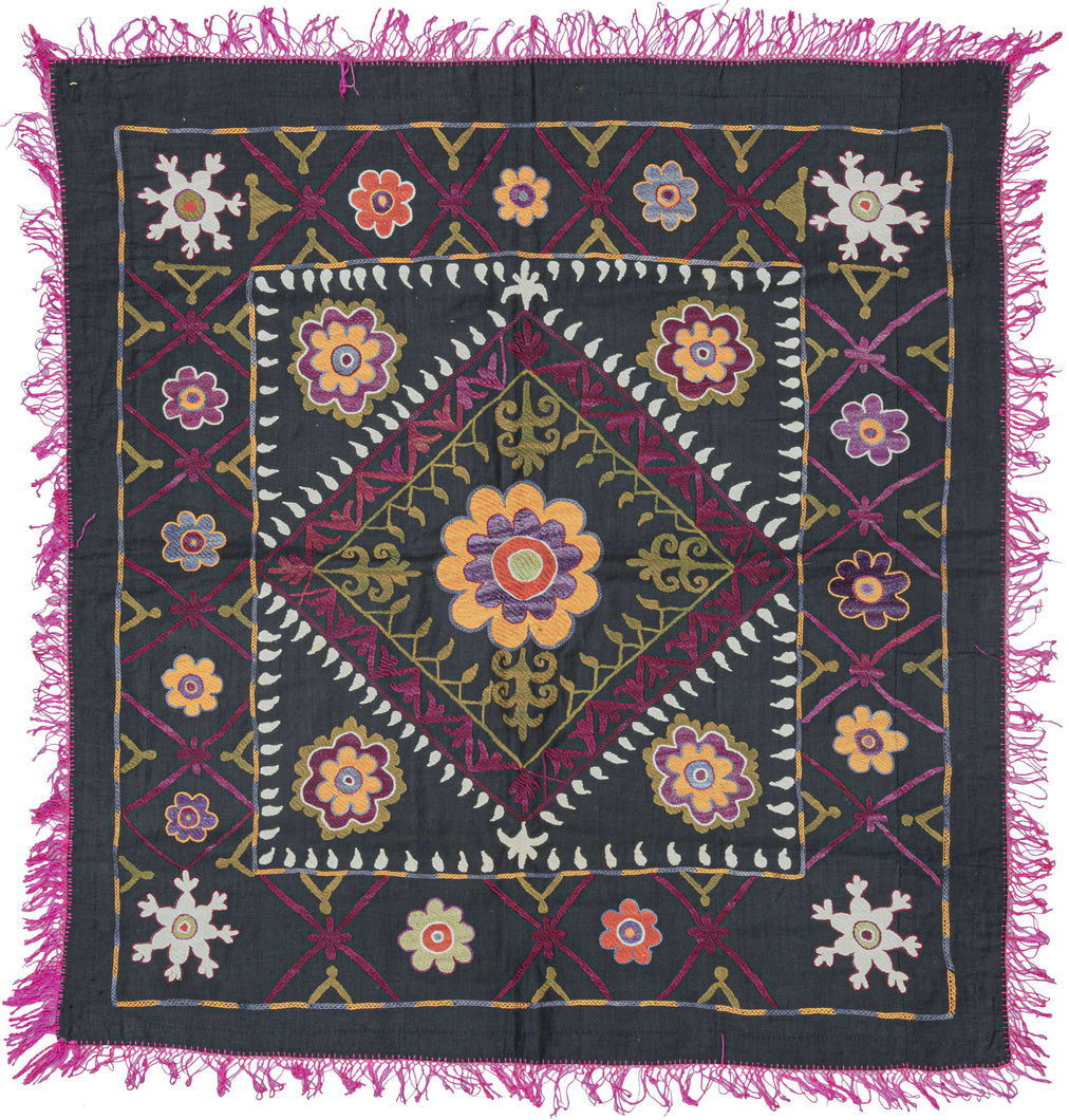 Ilgich are small square embroideries created by Lakai and Kungrat