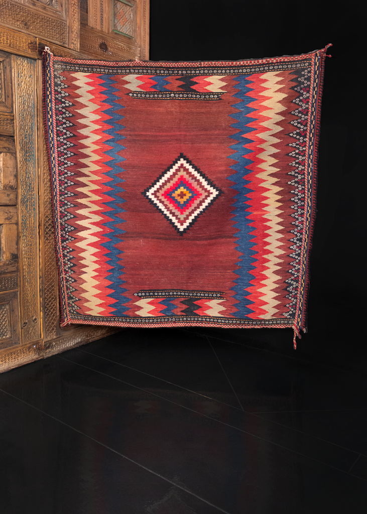 Sofreh Kilim - 3'9 x 3'9