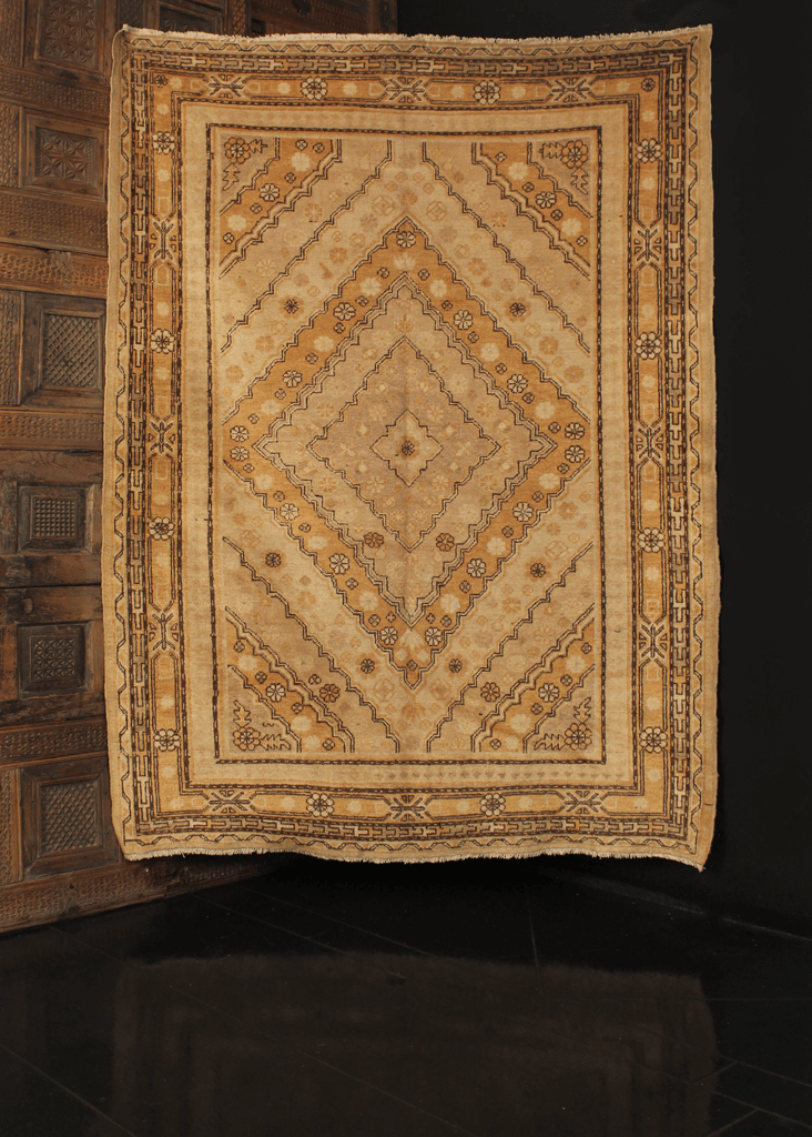 Khotan Rug - 4'8 x 6'5